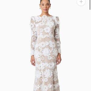 Elliat Autumn Long Sleeve Midi Dress in White XS